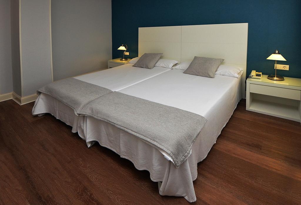 Hostal Vista Alegre Castro Urdiales Luaran gambar
