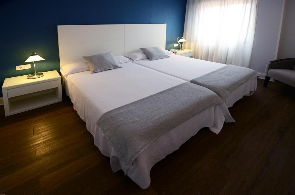 Hostal Vista Alegre Castro Urdiales Luaran gambar
