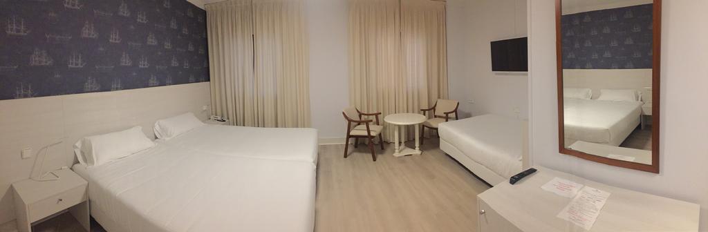 Hostal Vista Alegre Castro Urdiales Luaran gambar