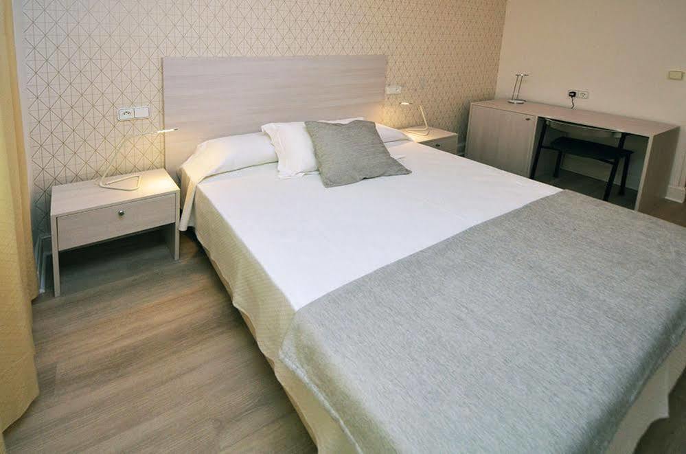 Hostal Vista Alegre Castro Urdiales Luaran gambar